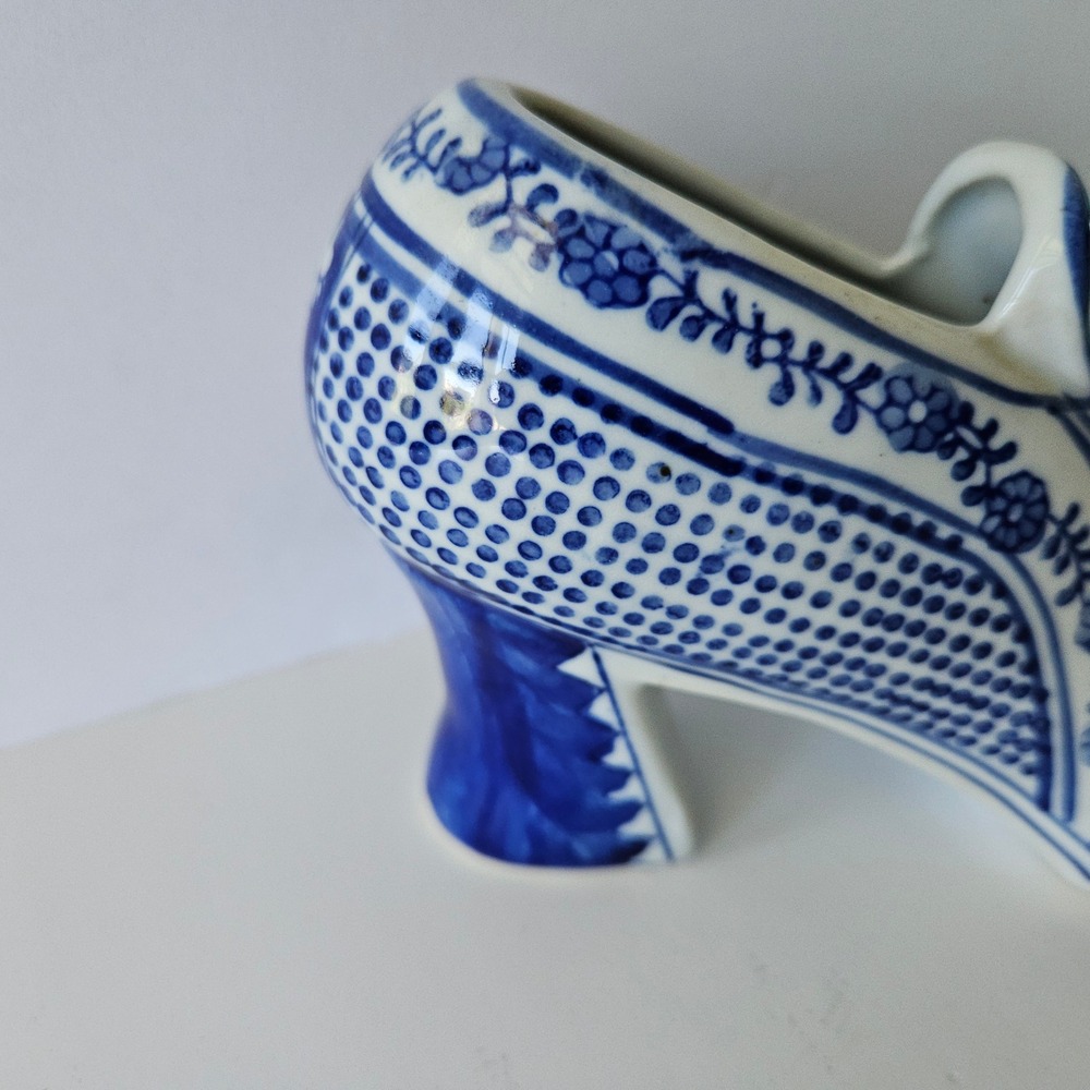 Vtg Delft Shoe Porcelain Blue and White Bud Vase Trinket Holder Heel - Picture 2 of 10
